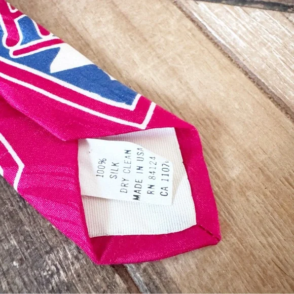 Philadelphia Phillies Red and Blue Tie - Picture 7 of 7